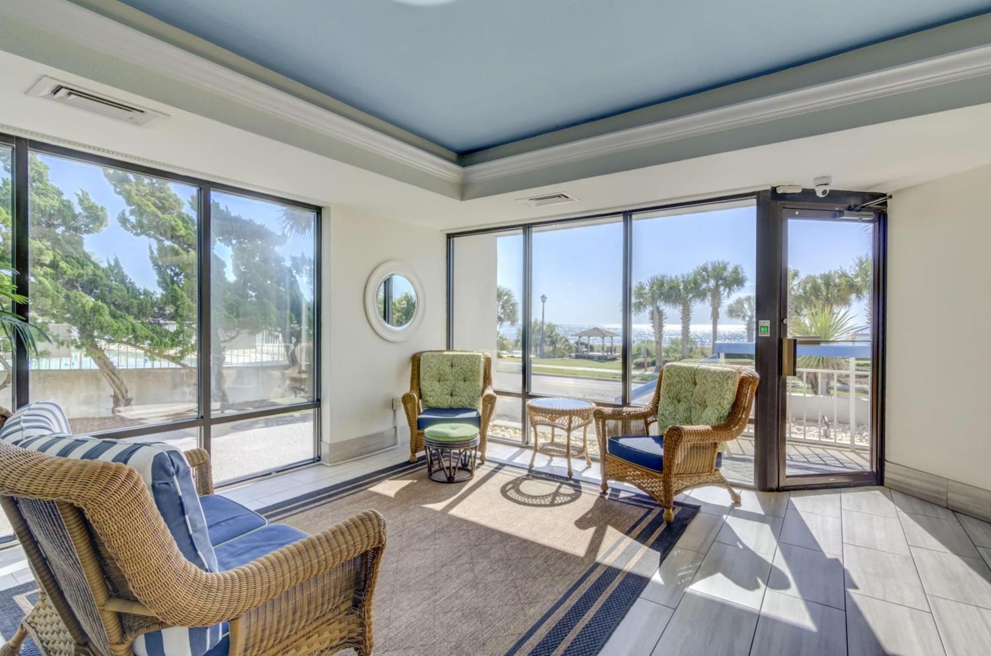 Oceanfront Views With Resort Amenities Миртл-Бич Экстерьер фото